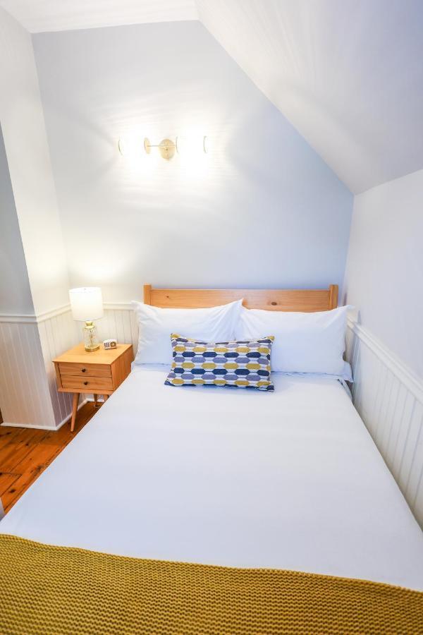 Mahone Bay Bed And Breakfast Экстерьер фото